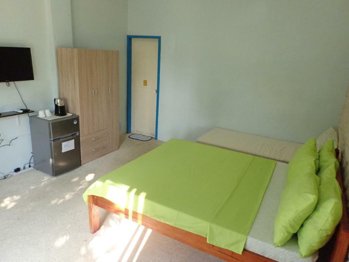 Nost Cottages Lapu-Lapu City Esterno foto