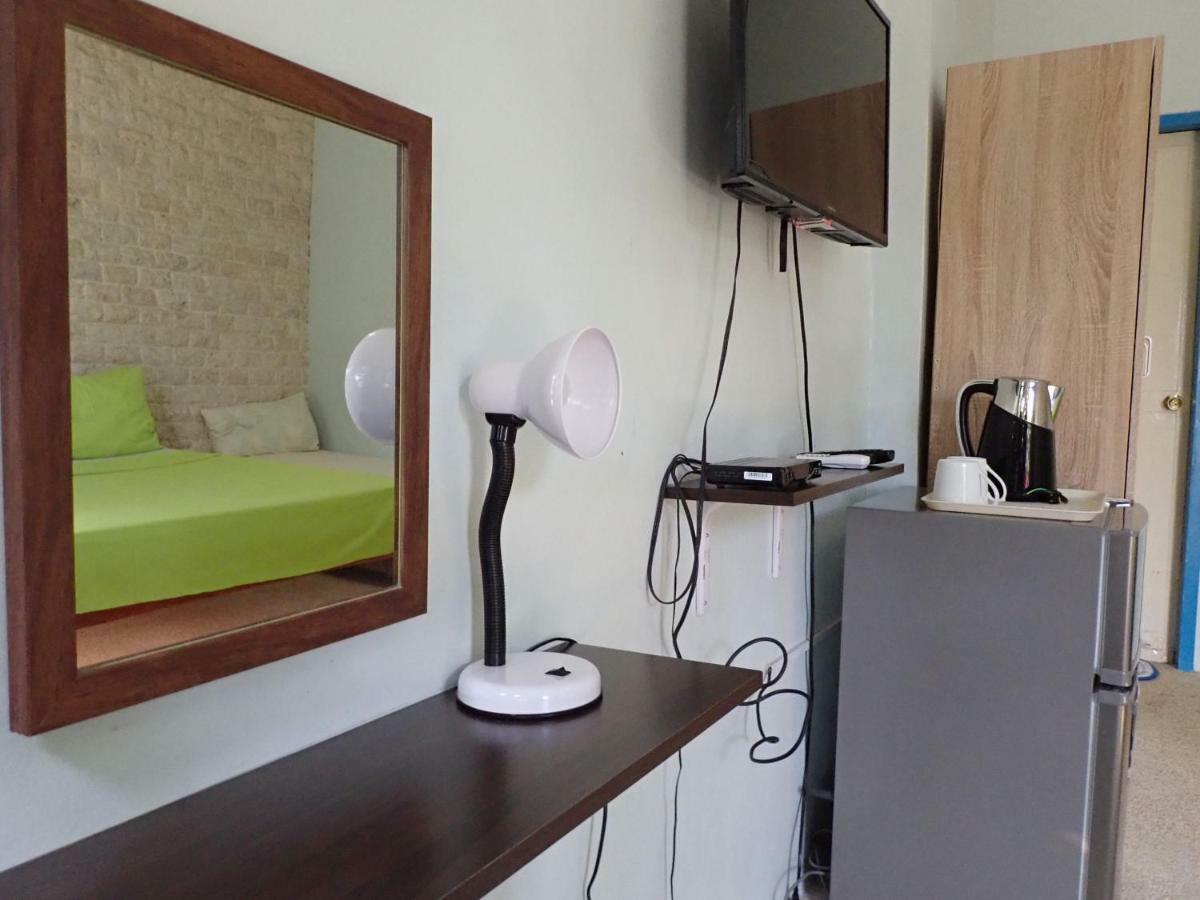 Nost Cottages Lapu-Lapu City Esterno foto